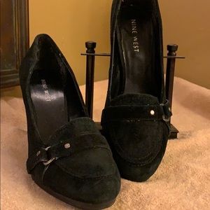 Nine West suede pumps